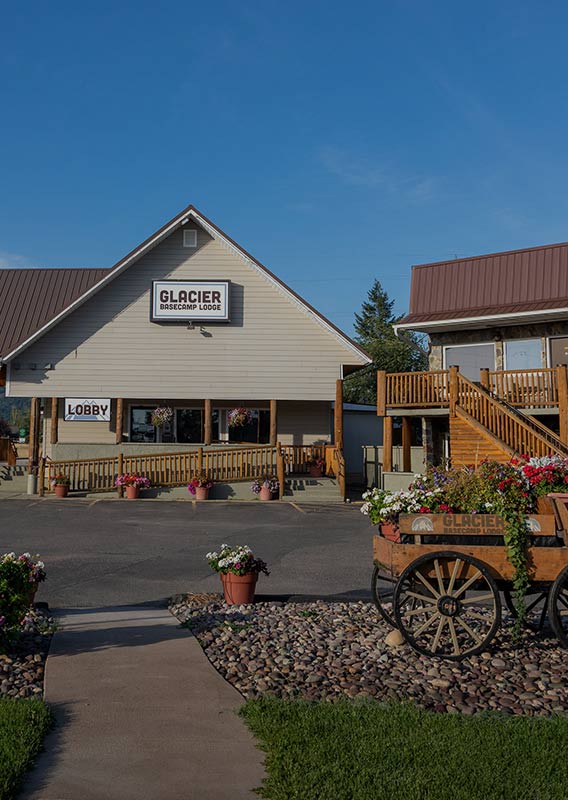 A lodge and motel building.